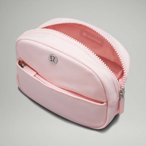 NWT lululemon City Essentials mini pouch 2L, Flush Pink - Picture 2 of 7